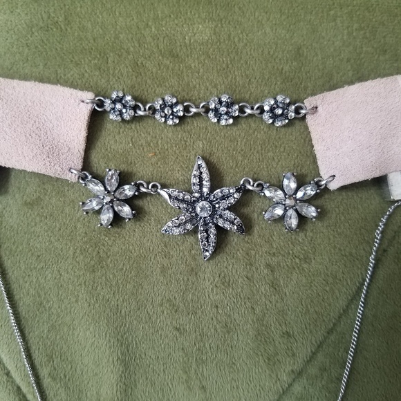 ZARA Blush Pink Leather Flower Choker Necklace - Picture 2 of 2